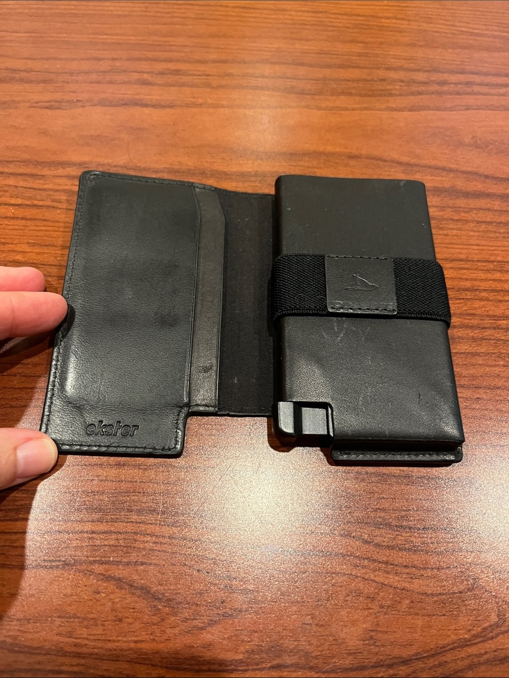 Ekster Smart Wallet - Picture 2 of 8